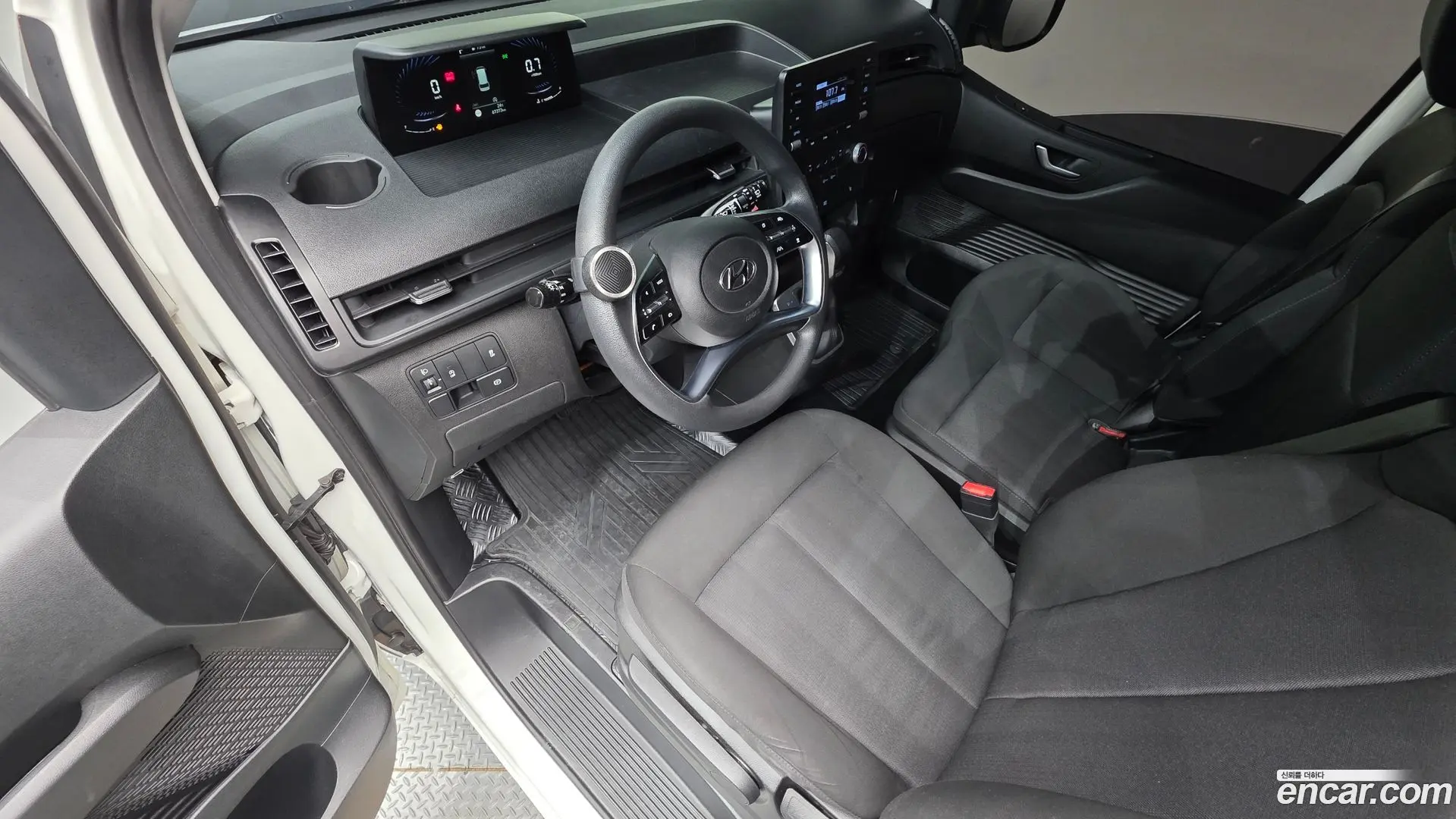 Hyundai Staria Cargo 3-Seater 2021