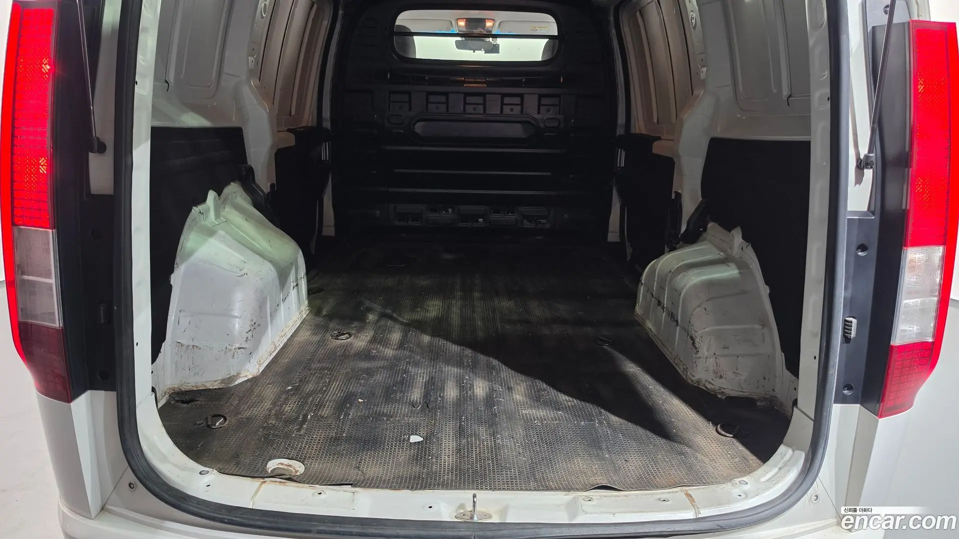 Hyundai Staria Cargo 3-Seater 2021