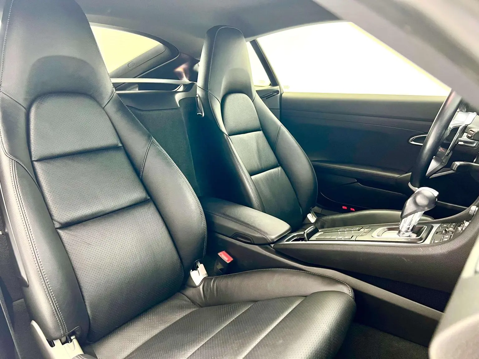 Porsche 718 2018 Cayman 2.0T