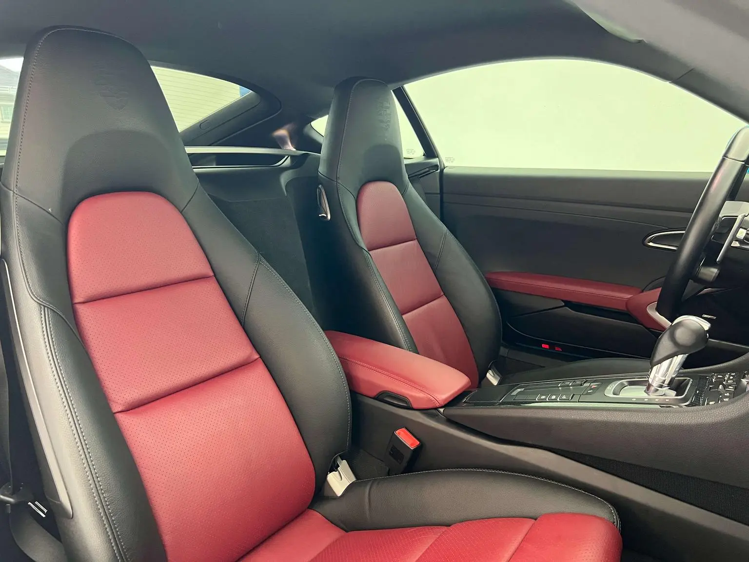 Porsche 718 2018 Cayman 2.0T