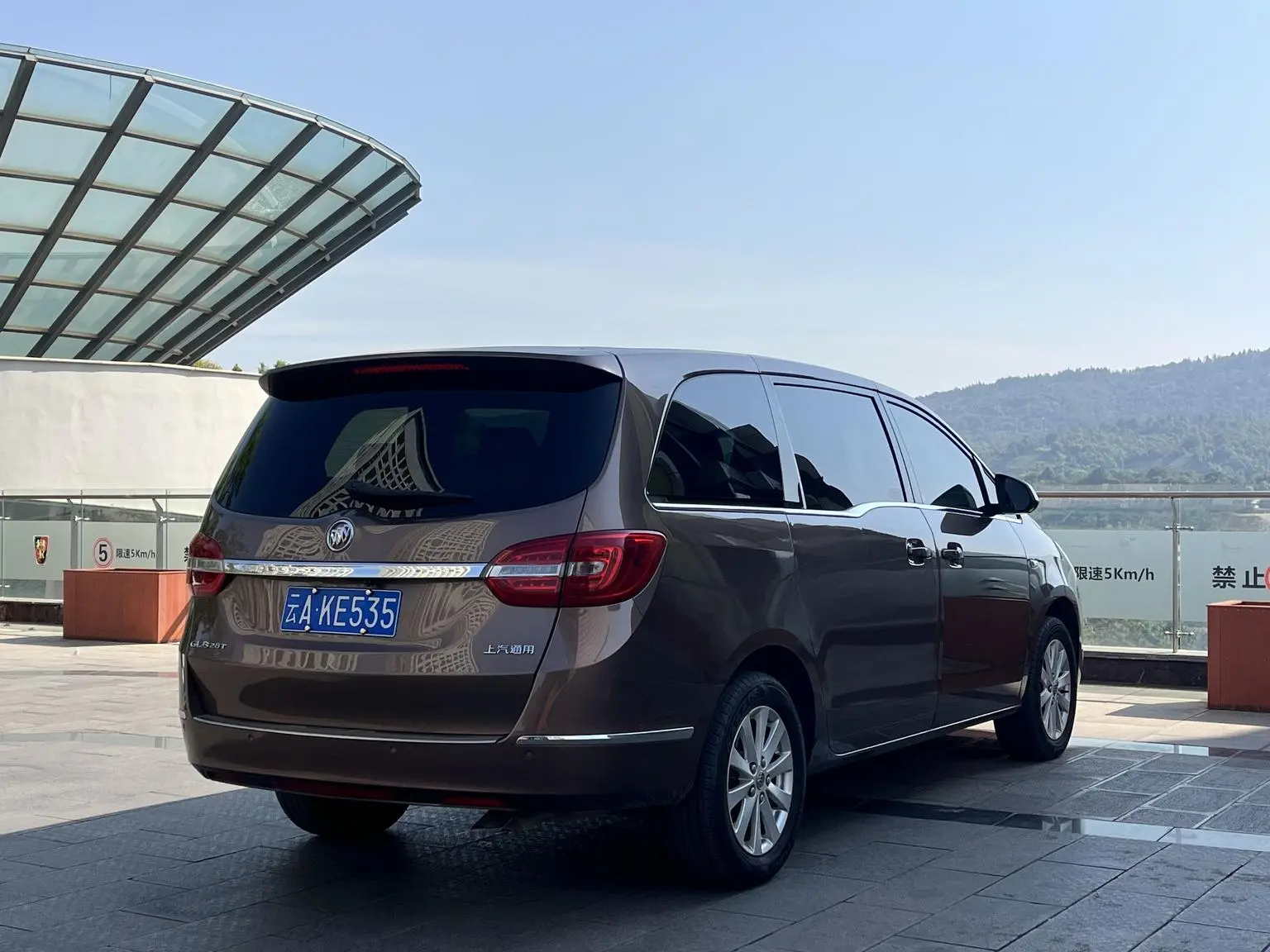 Buick GL8 2018 28T Comfort China VI