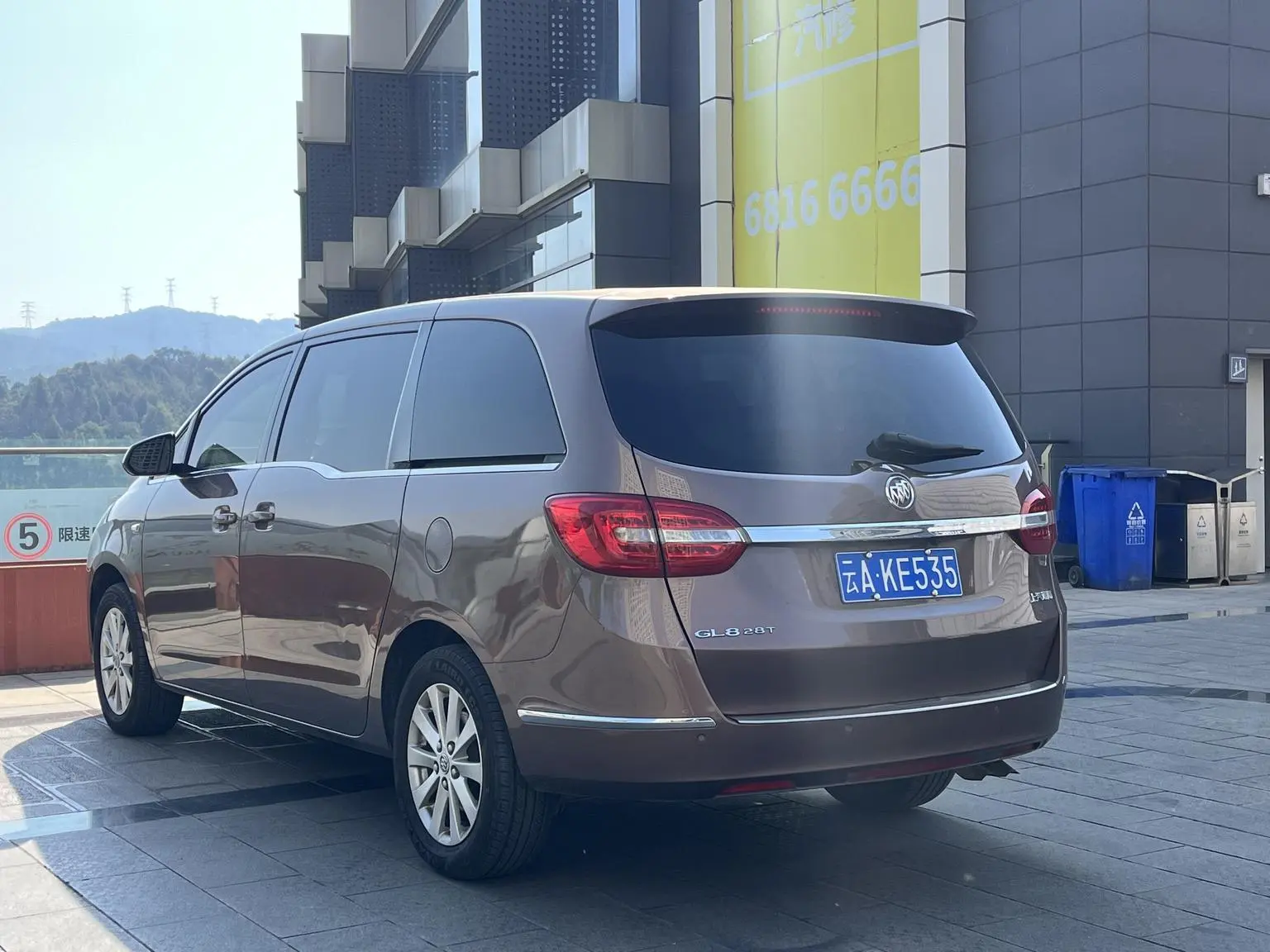 Buick GL8 2018 28T Comfort China VI