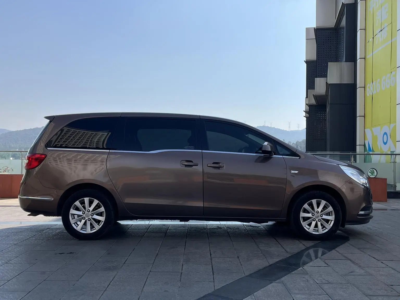 Buick GL8 2018 28T Comfort China VI