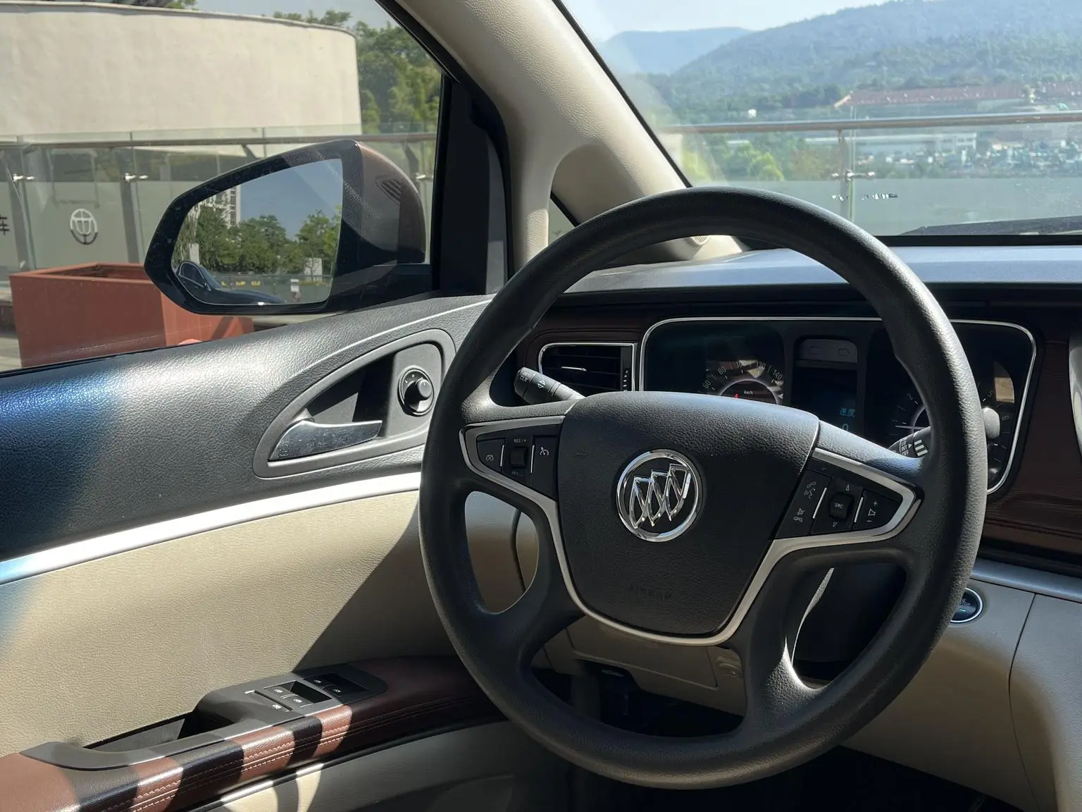 Buick GL8 2018 28T Comfort China VI
