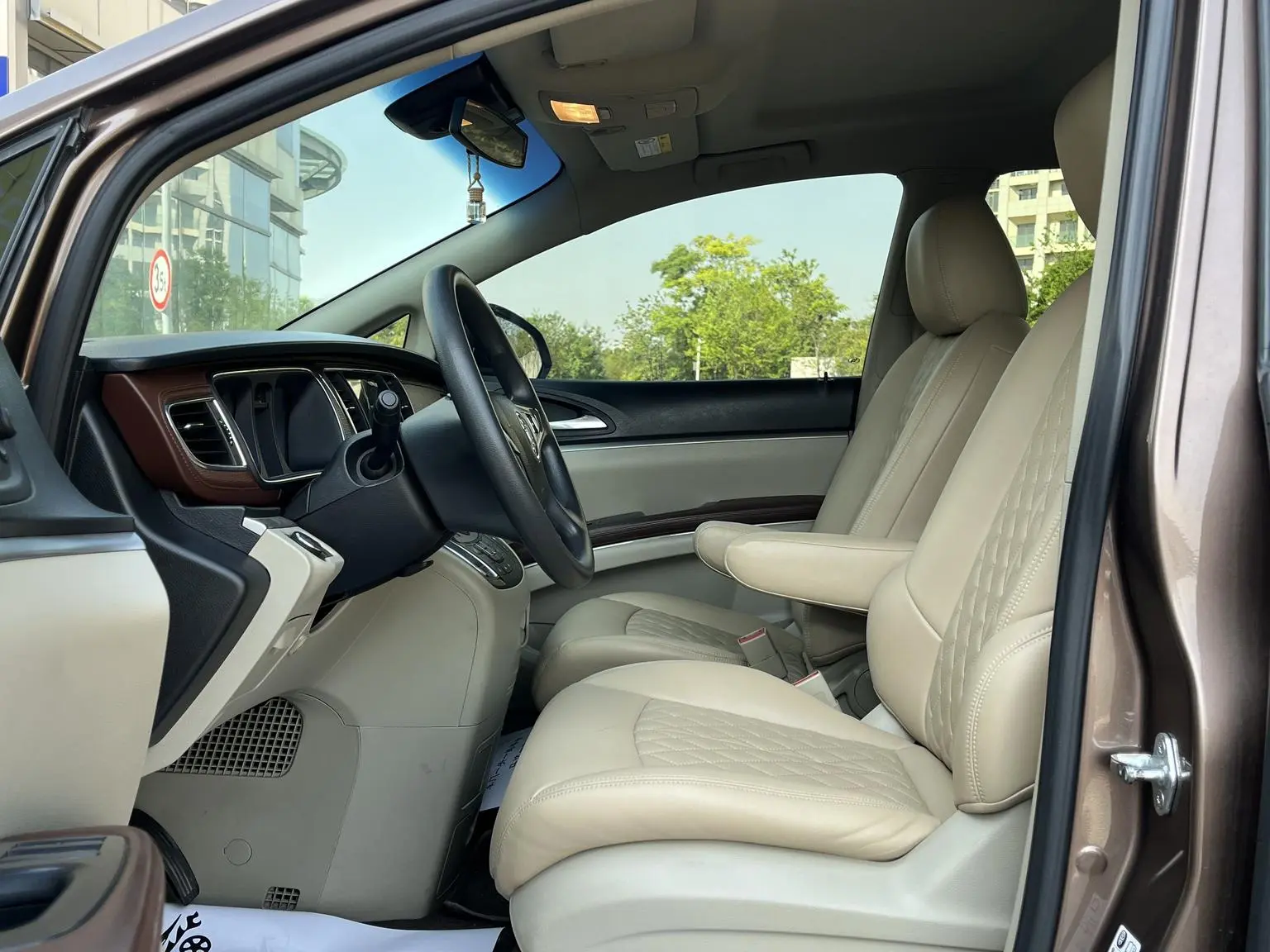 Buick GL8 2018 28T Comfort China VI