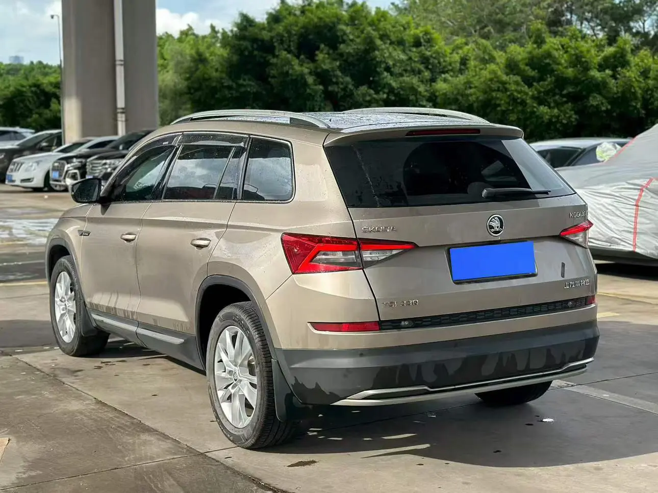 Skoda 2018 Facelift TSI330 5 seat 2WD Luxury Premium Enjoy