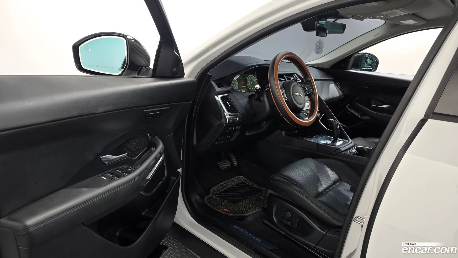 Jaguar E-PACE P250 SE