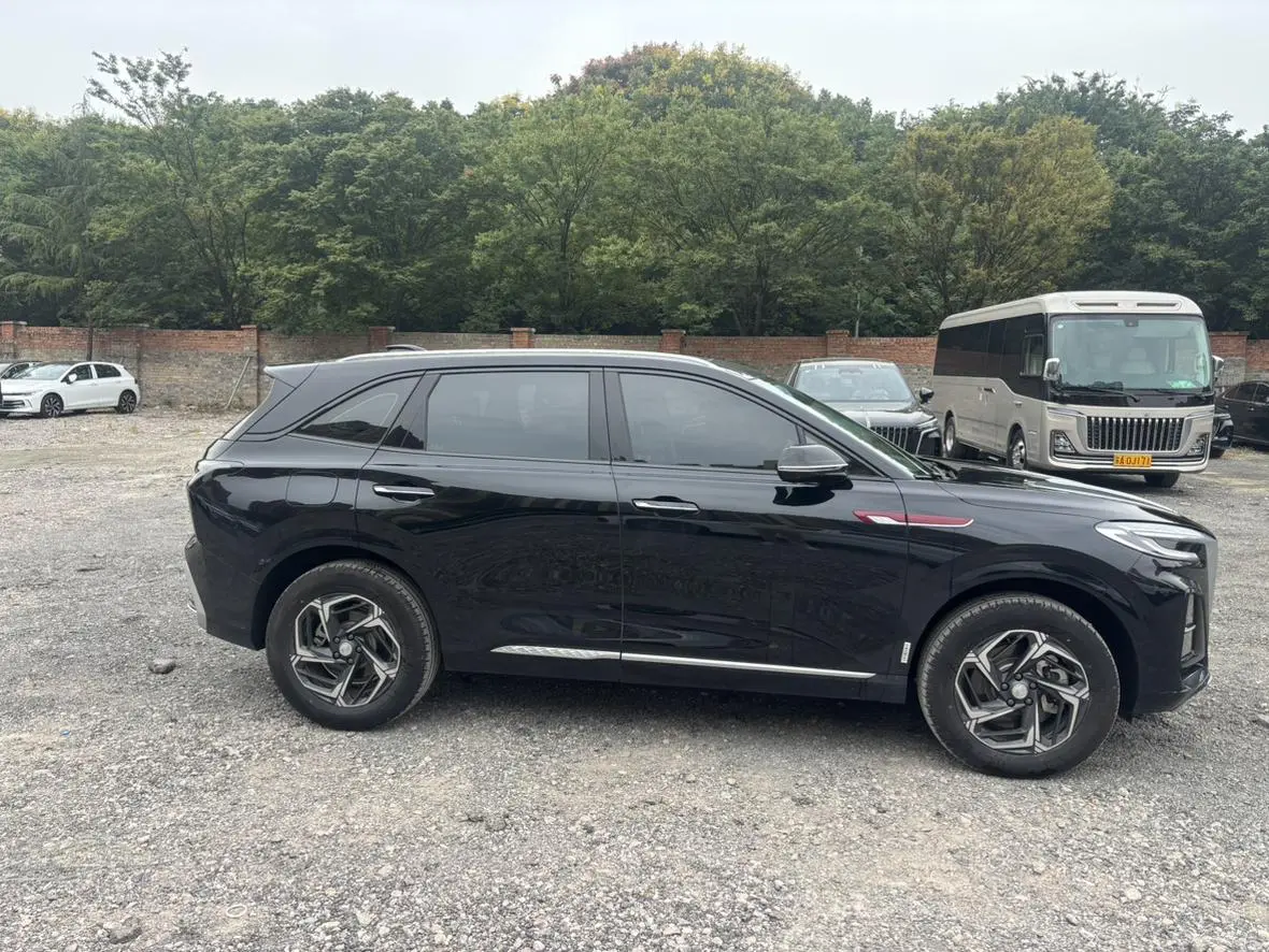 Hongqi HS3 2025 1.5T