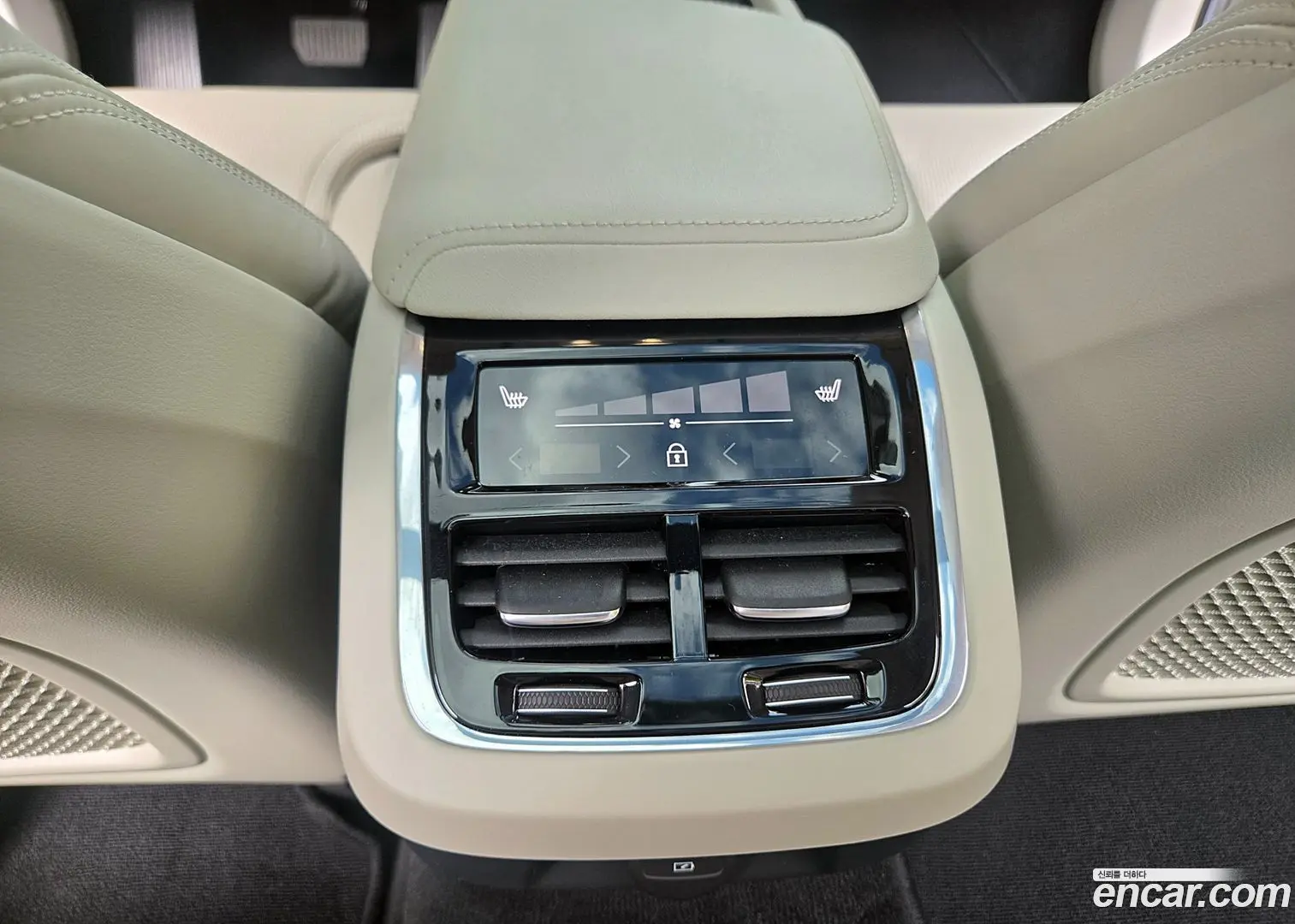 Volvo V60 B5 Ultimate AWD