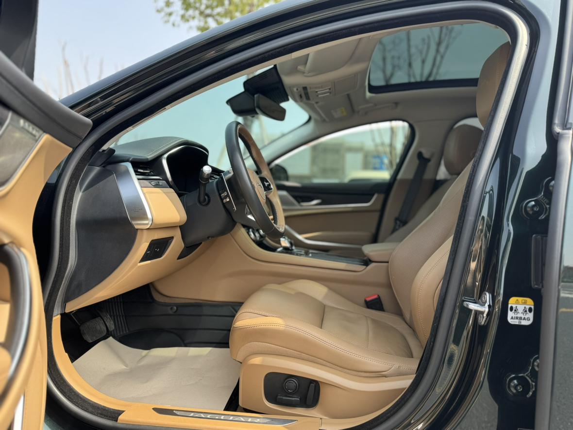 Jaguar XFL 2021 2.0T P250 2WD Premium Luxury