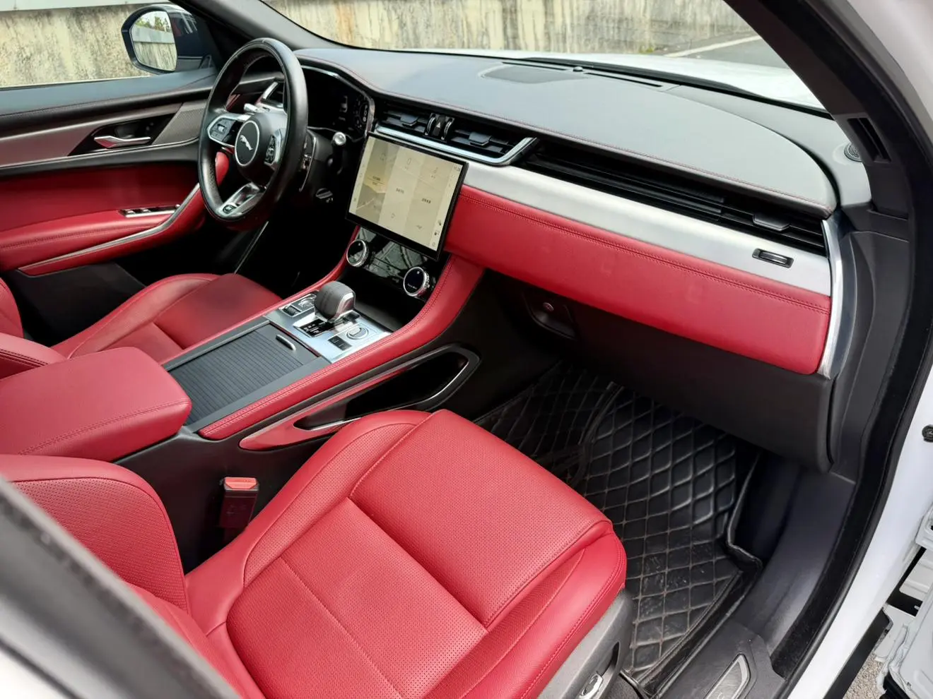 Jaguar F-PACE 2021 250PS R-Dynamic S