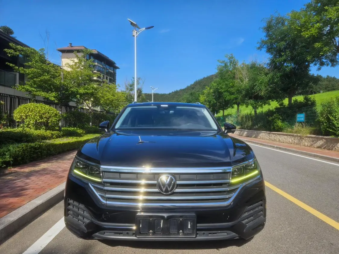 Volkswagen Touareg 2021 2.0TSI