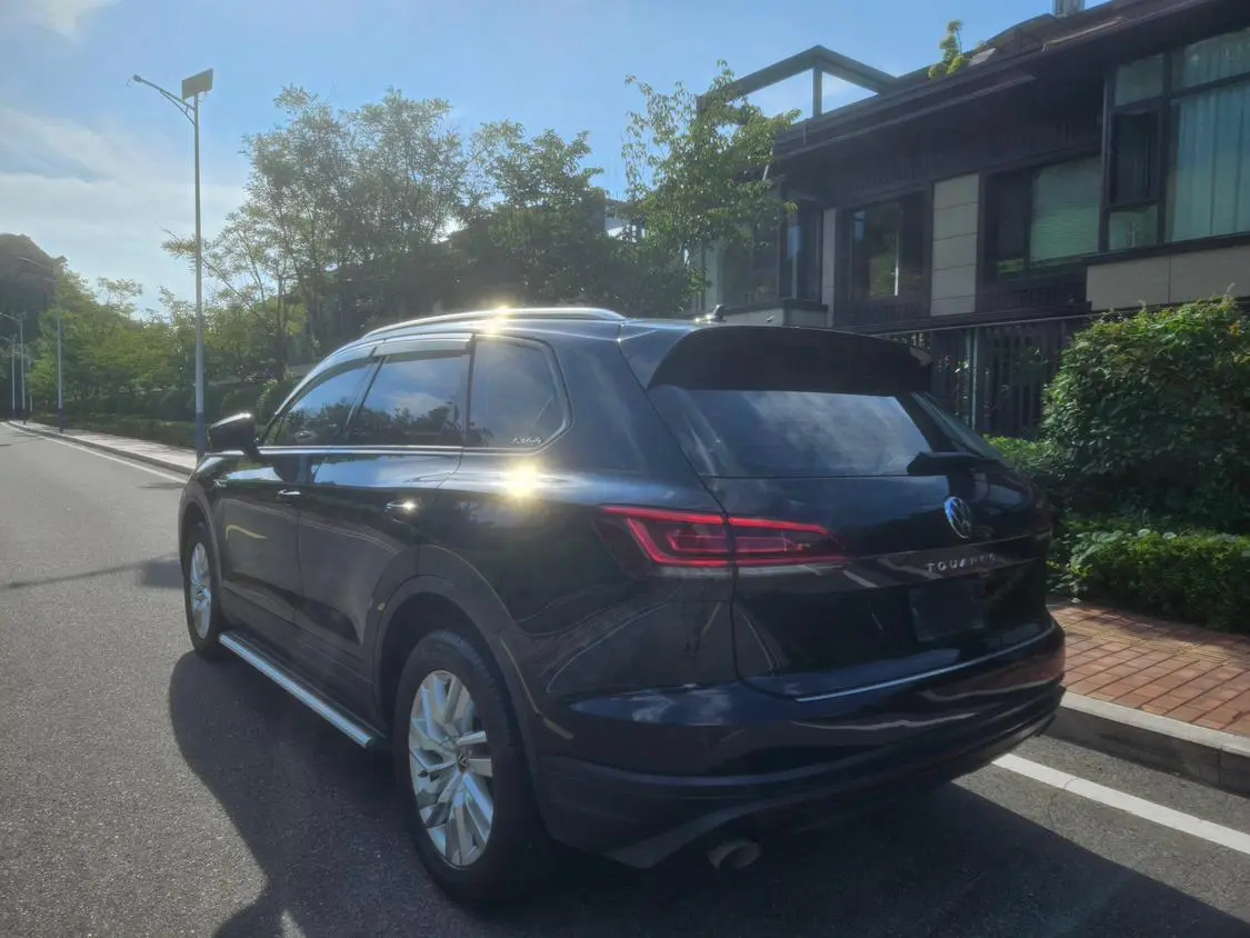 Volkswagen Touareg 2021 2.0TSI