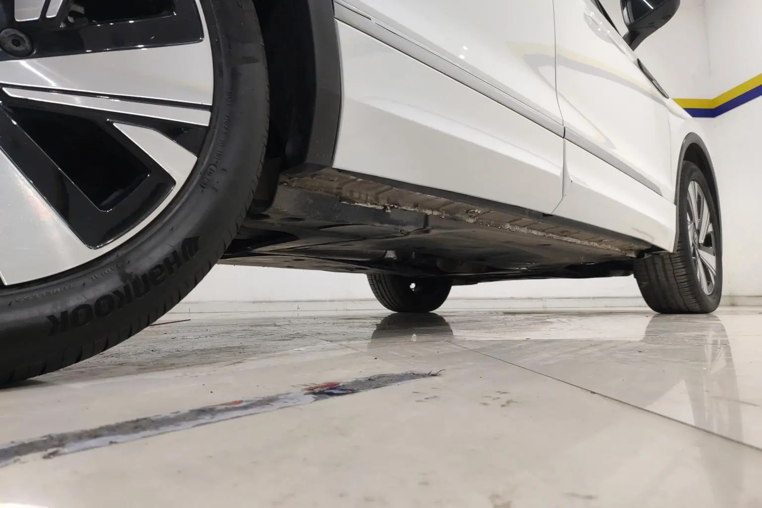 Volkswagen Tiguan L 2023 Facelift 330TSI 2WD R-Line Premium Enjoy