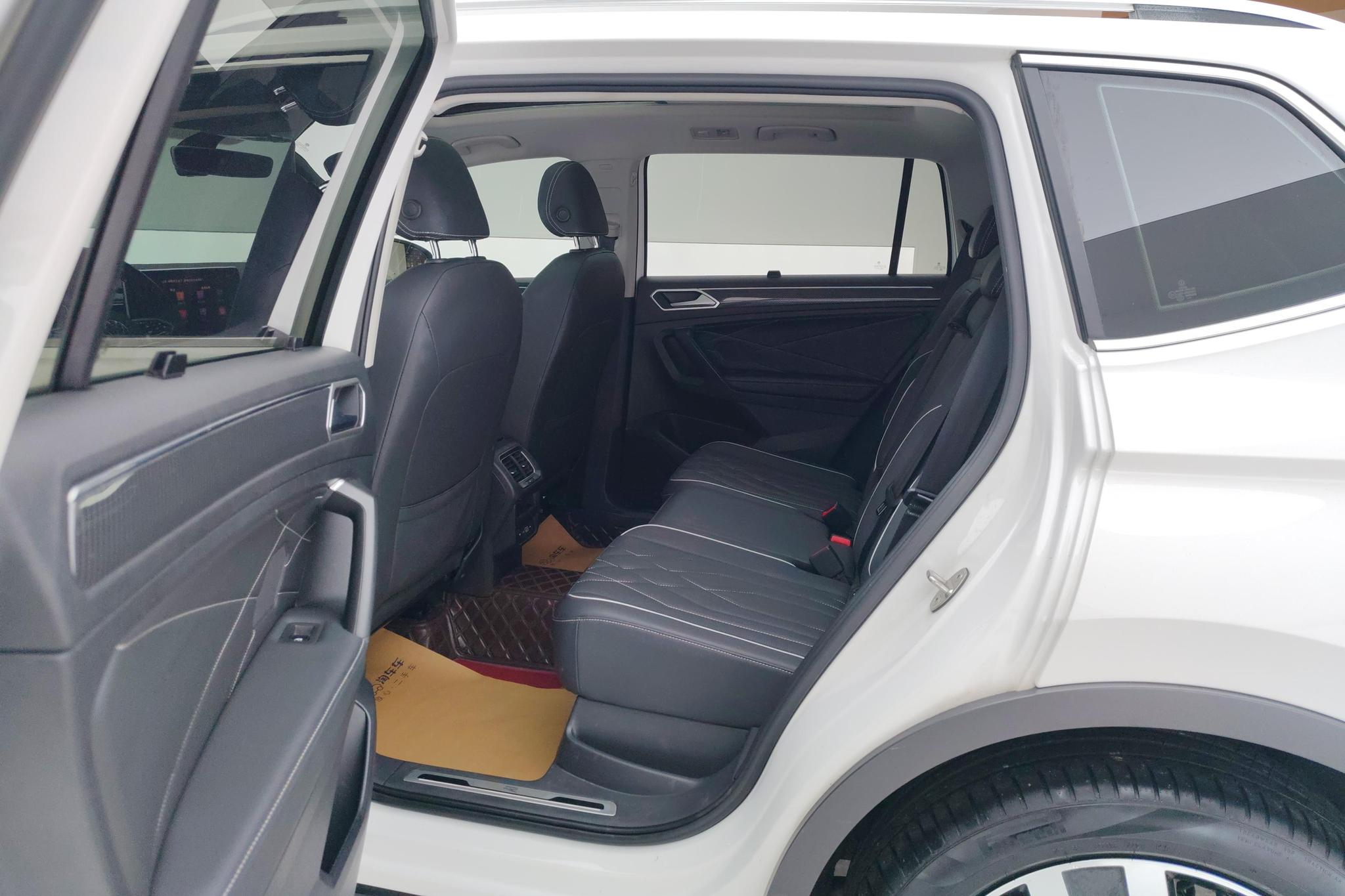 Volkswagen Tiguan L 2022 330TSI Auto 2WD R-Line Premium Enjoy