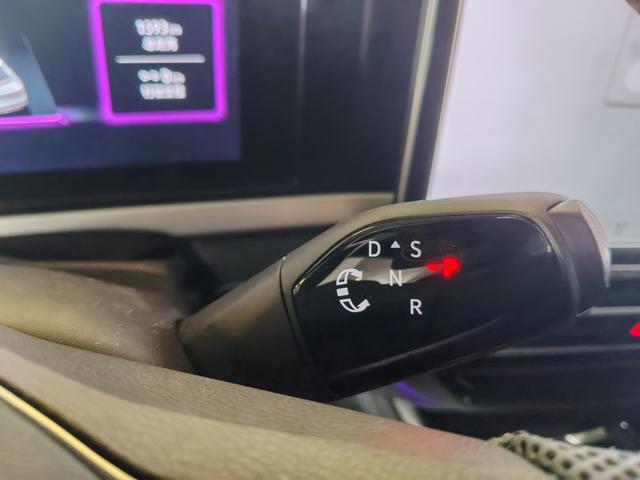 Volkswagen Passat 2025 Pro 380TSI Star Sky Dragon Premium