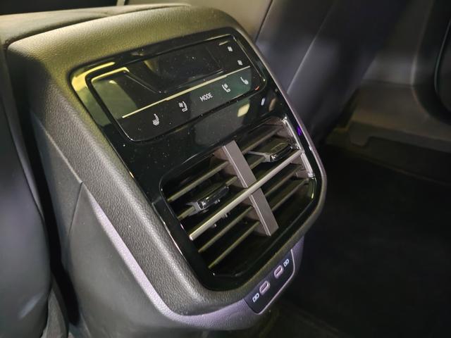 Volkswagen Passat 2025 Pro 380TSI Star Sky Dragon Premium