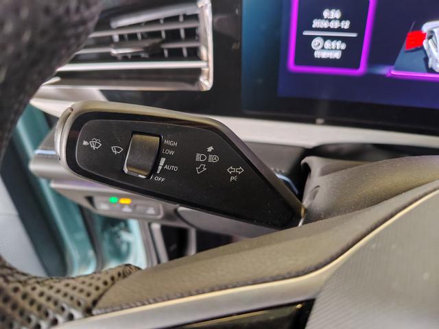 Volkswagen Passat 2025 Pro 380TSI Star Sky Dragon Premium