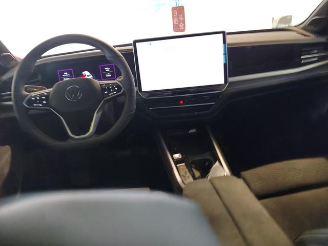 Volkswagen Passat 2025 Pro 380TSI Star Sky Dragon Premium