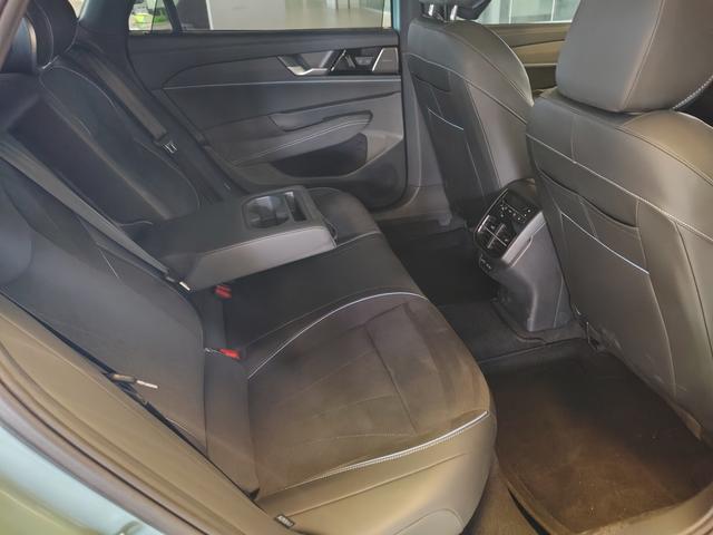 Volkswagen Passat 2025 Pro 380TSI Star Sky Dragon Premium