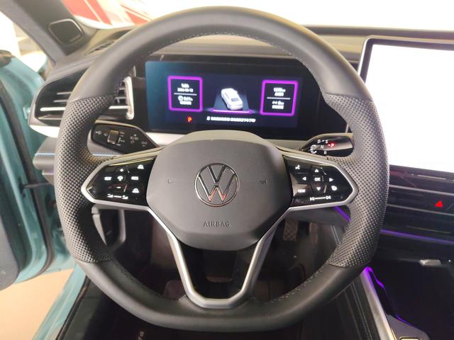Volkswagen Passat 2025 Pro 380TSI Star Sky Dragon Premium