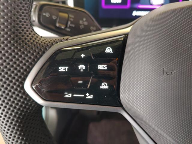 Volkswagen Passat 2025 Pro 380TSI Star Sky Dragon Premium