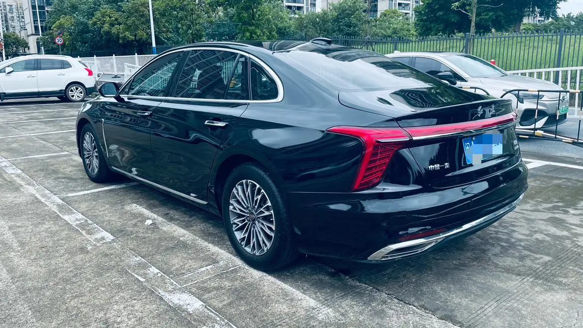 Hongqi H5 2024 1.5T DCT Smart Connected