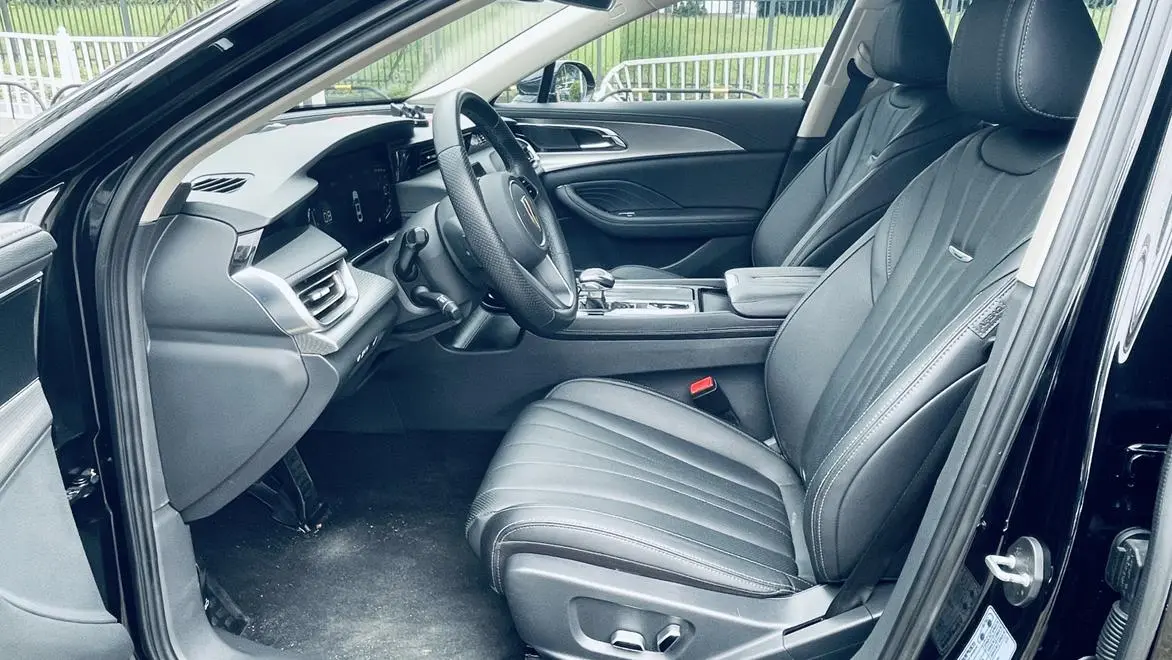 Hongqi H5 2024 1.5T DCT Smart Connected