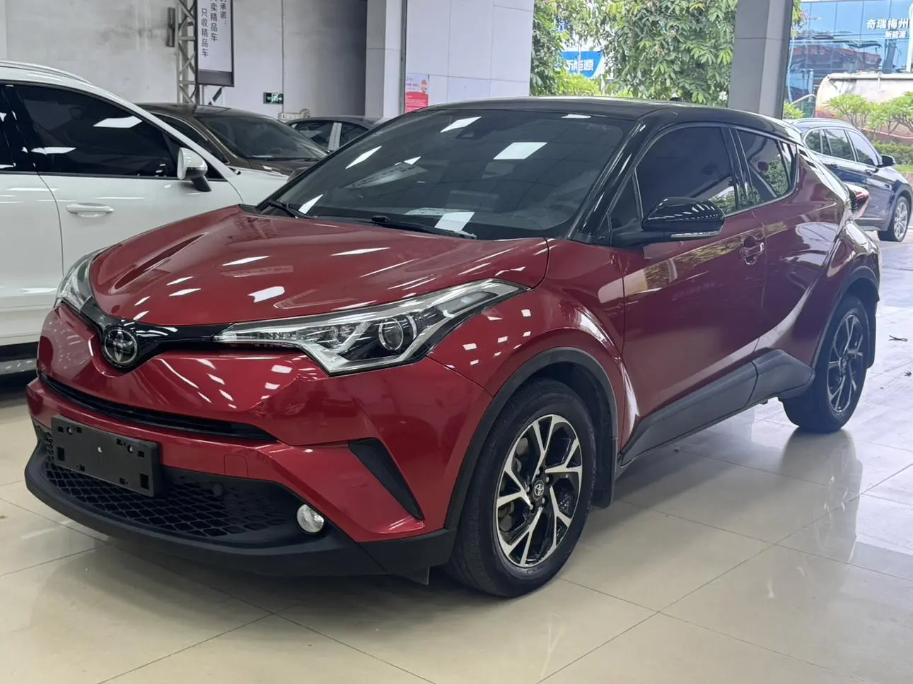 Toyota C-HR 2020 2.0L Leading