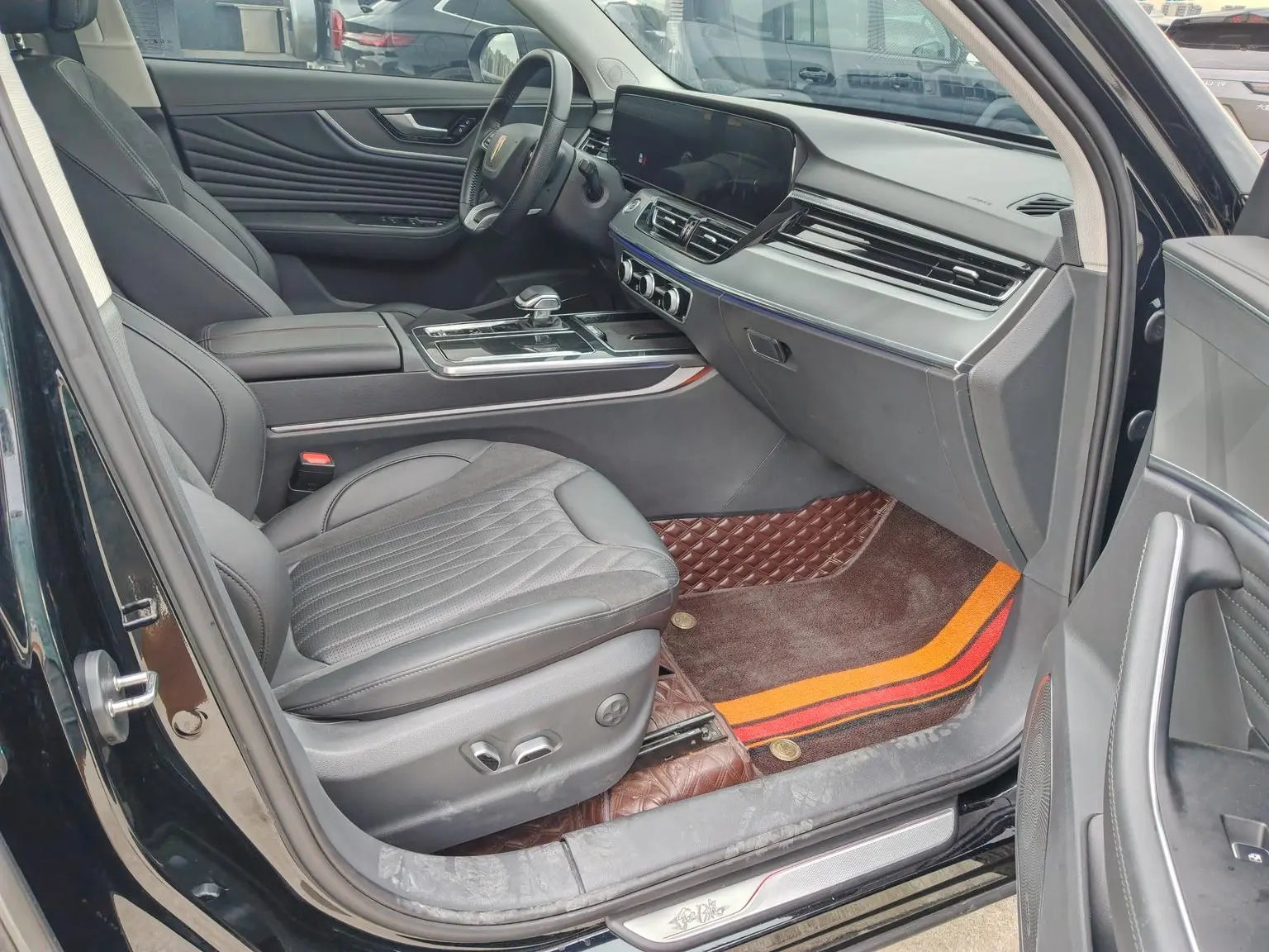 Hongqi HS5 2023 2.0T Pro