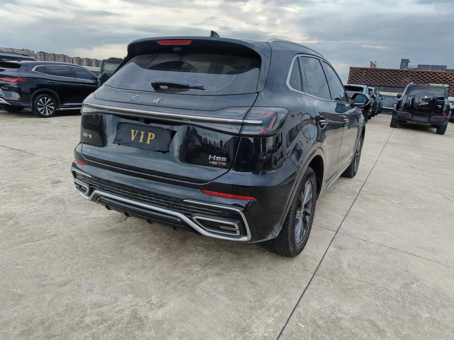 Hongqi HS5 2023 2.0T Pro