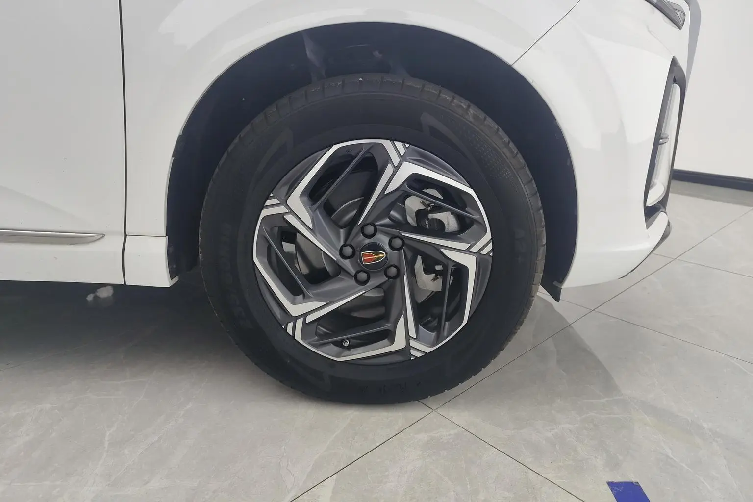 Hongqi HS3 2023 1.5T