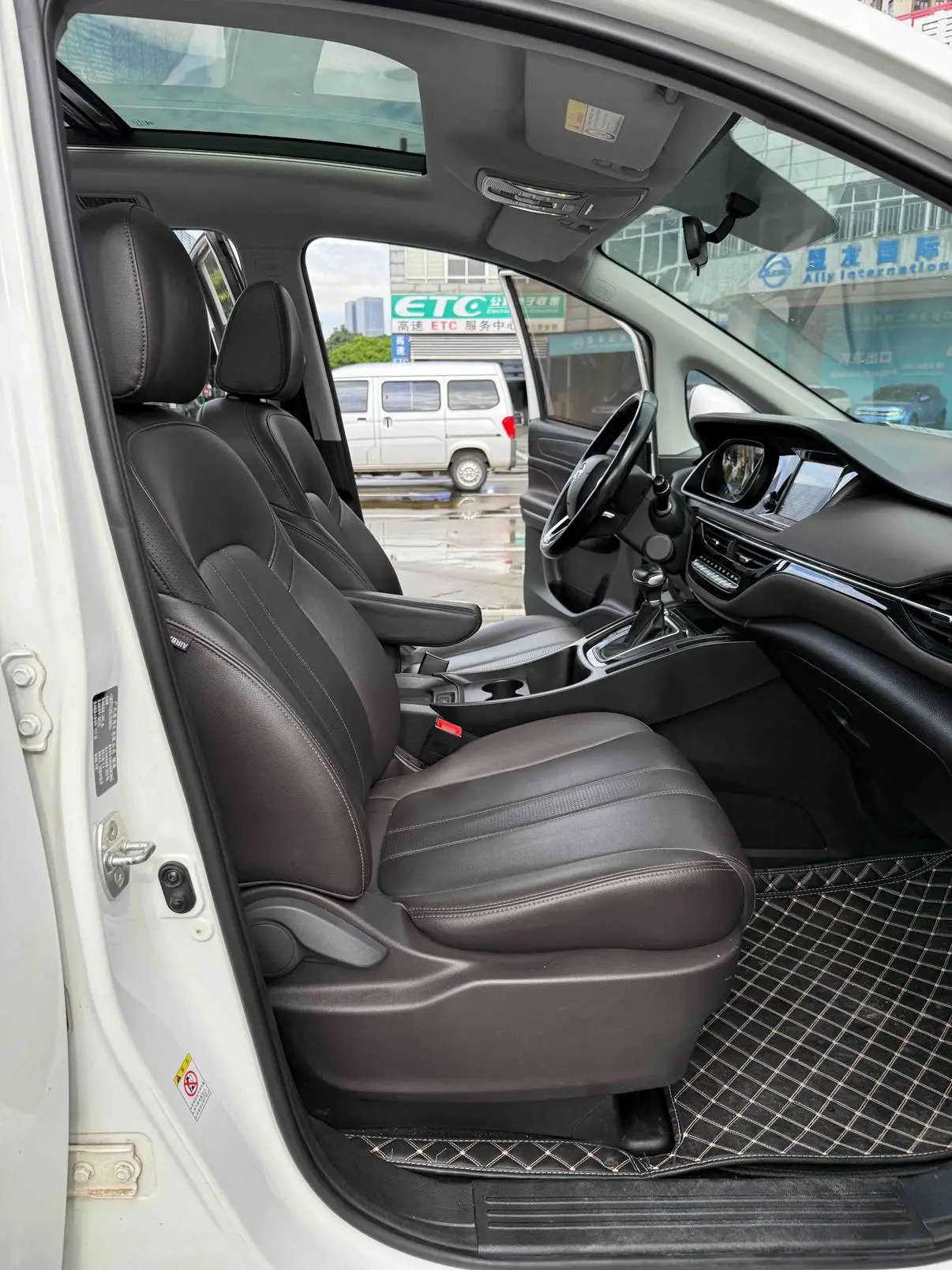 GAC Trumpchi Trumpchi M6 2019 270T Auto Premium Plus 6 seat China VI