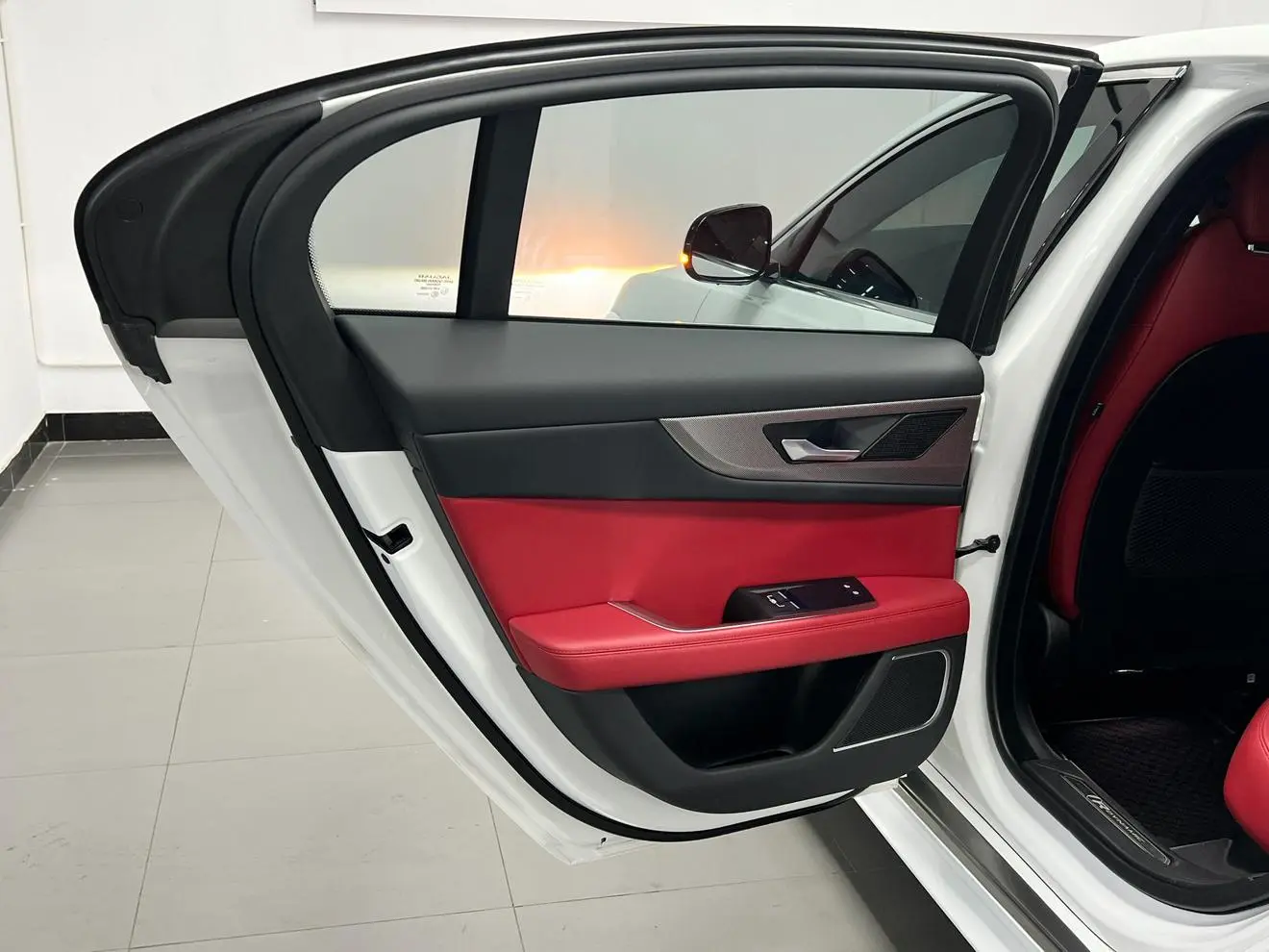 Jaguar XEL 2021 2.0T 250PS R-DYNAMIC S Progressive Sport