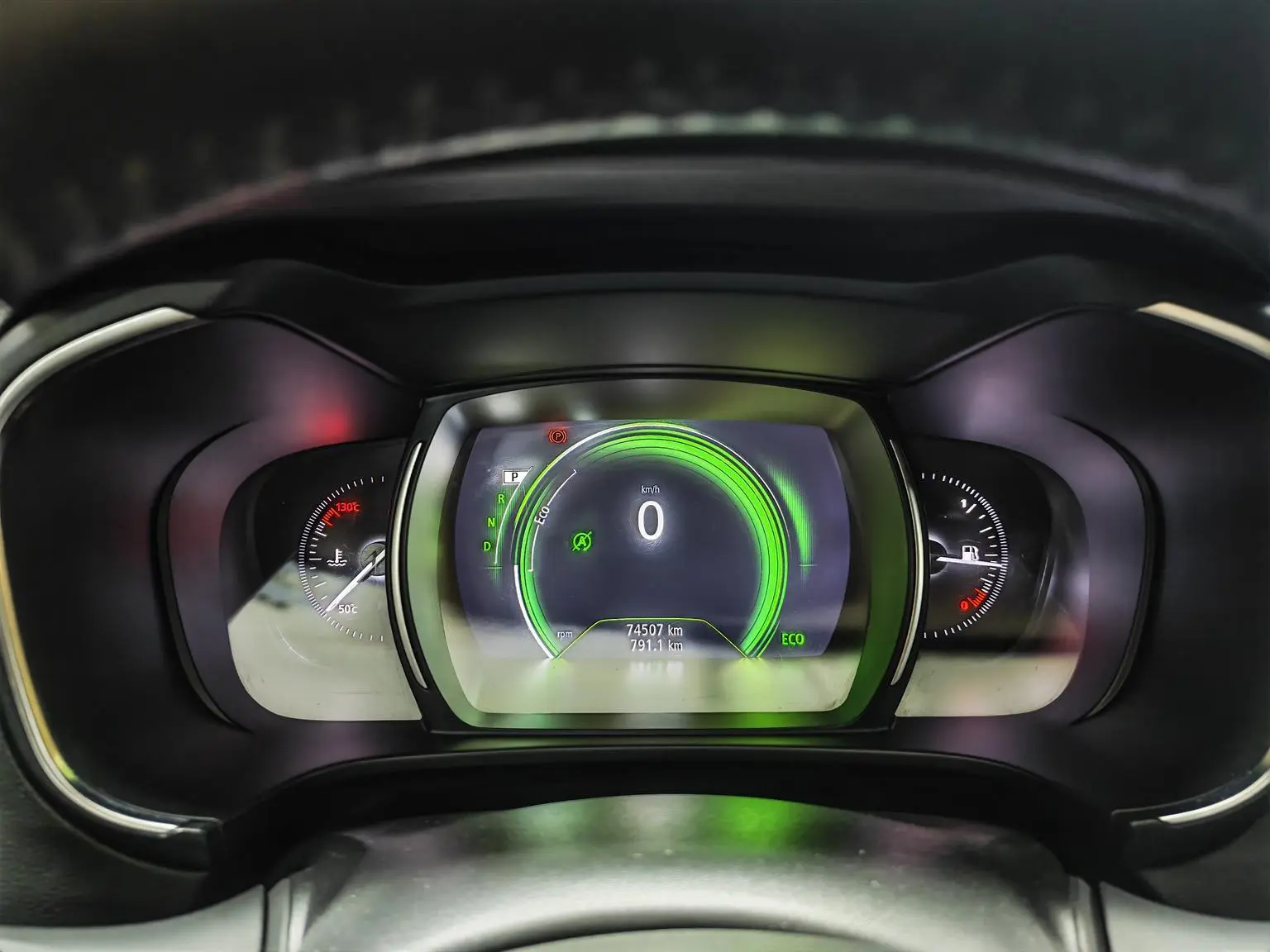 Renault 2018 2.0L 2WD Leading