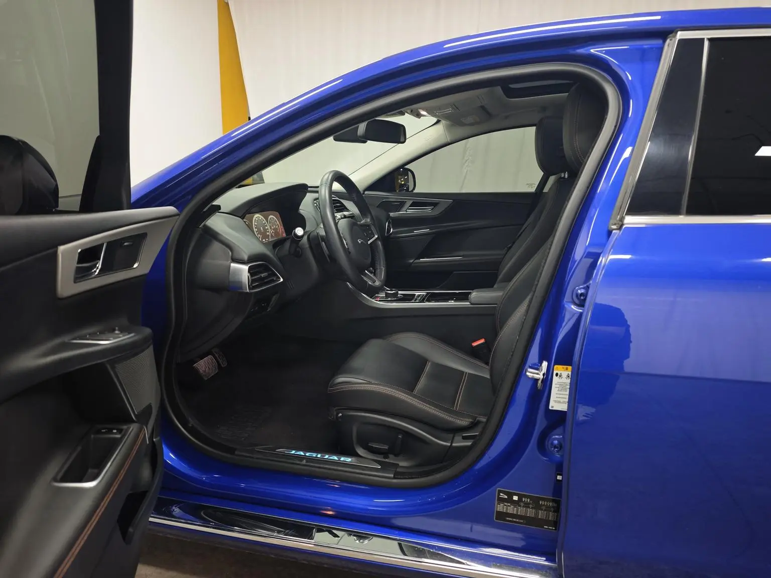 Jaguar XEL 2019 2.0T 250PS Premium Plus