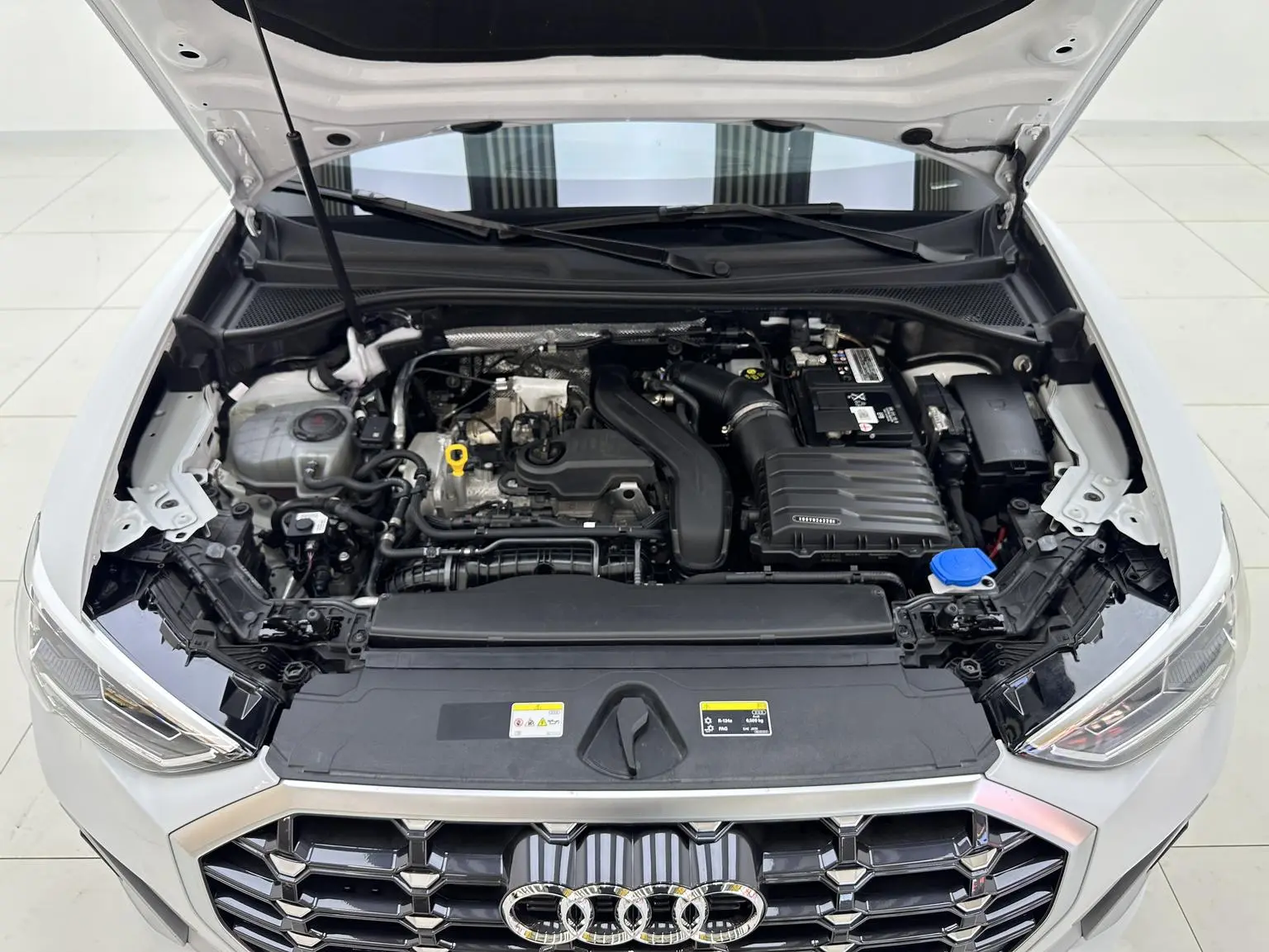 Audi Q3 2023 35 TFSI Dynamic Fashion (1.5T)