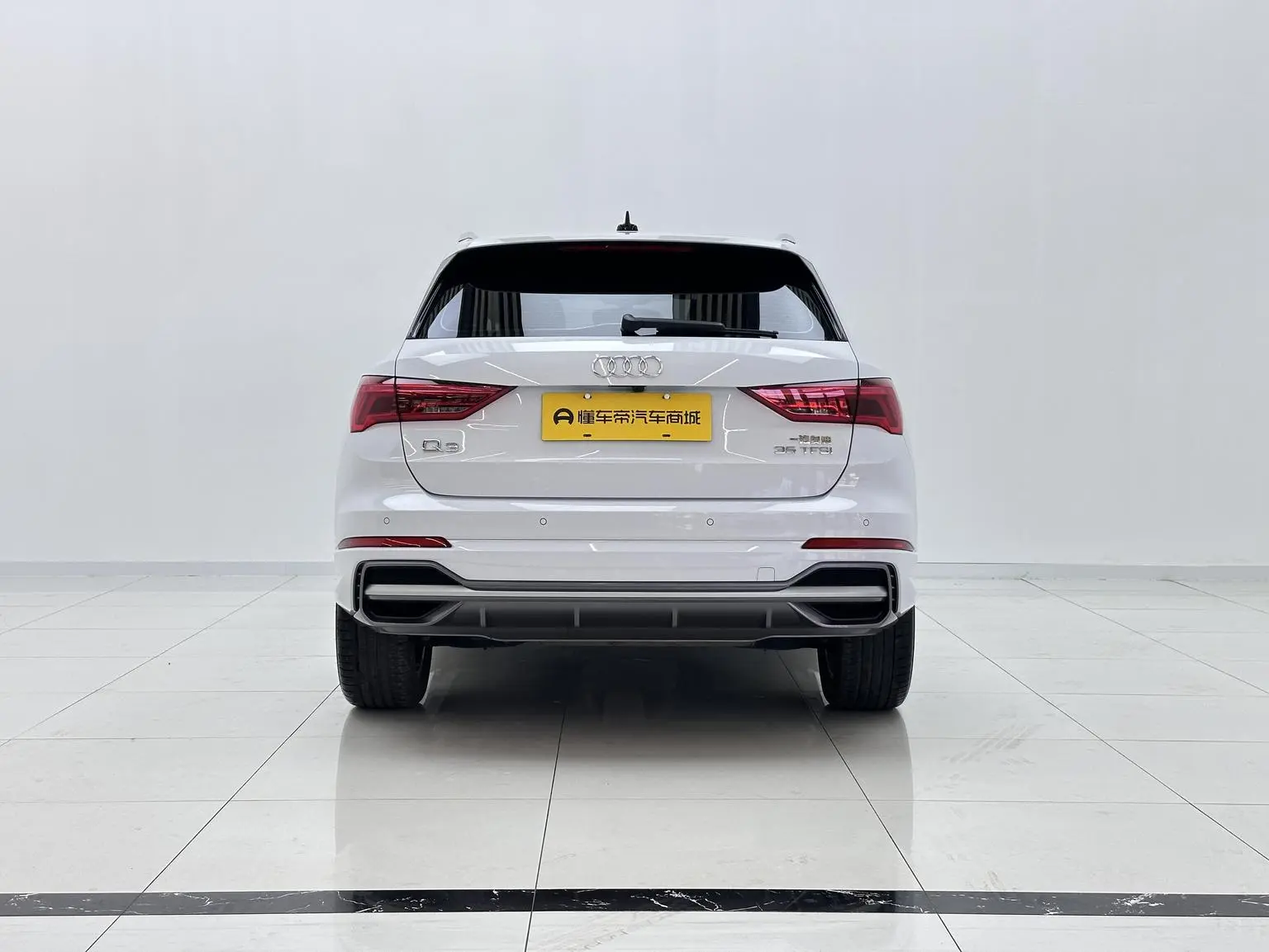 Audi Q3 2023 35 TFSI Dynamic Fashion (1.5T)