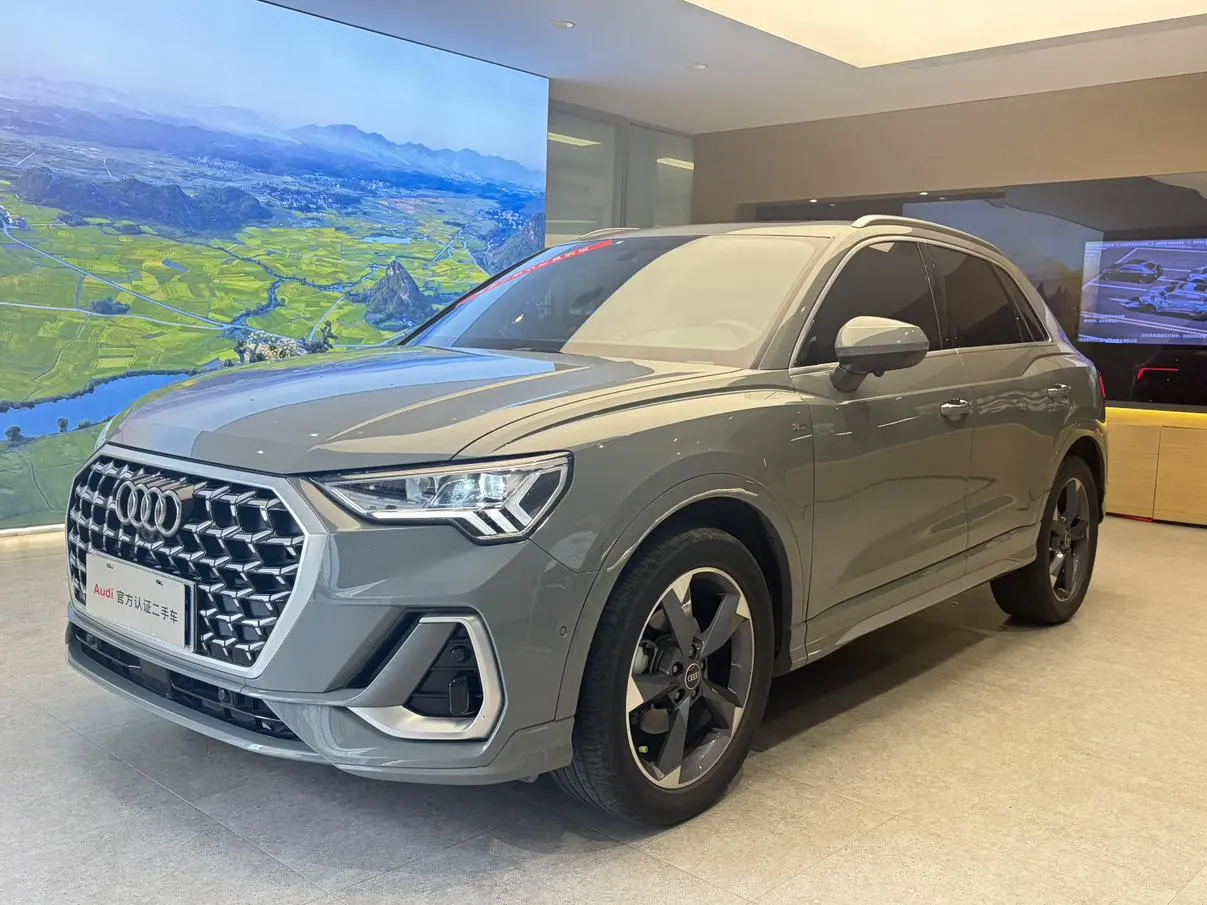Audi Q3 2023 35 TFSI Dynamic Fashion (1.5T)