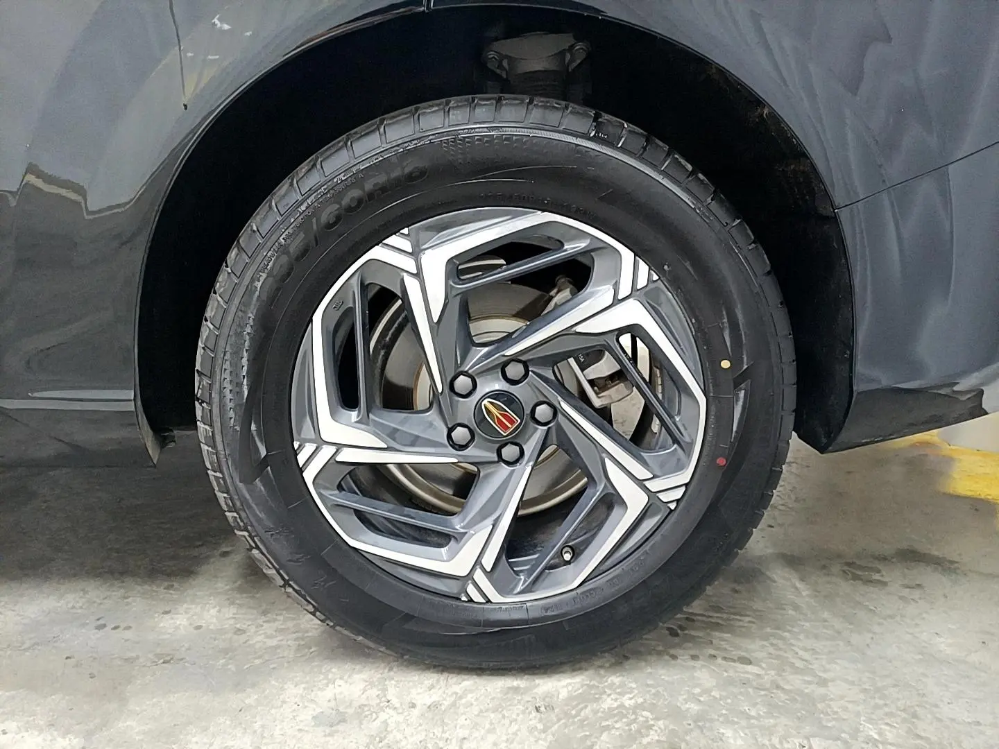 Hongqi HS3 2023 1.5T