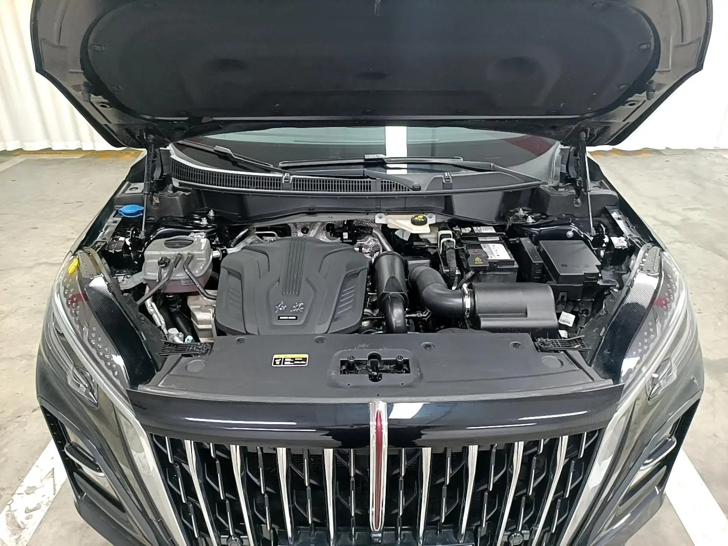 Hongqi HS3 2023 1.5T