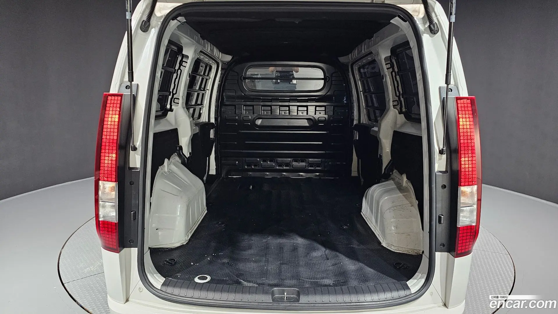 Hyundai Staria Cargo 3-Seater 2022
