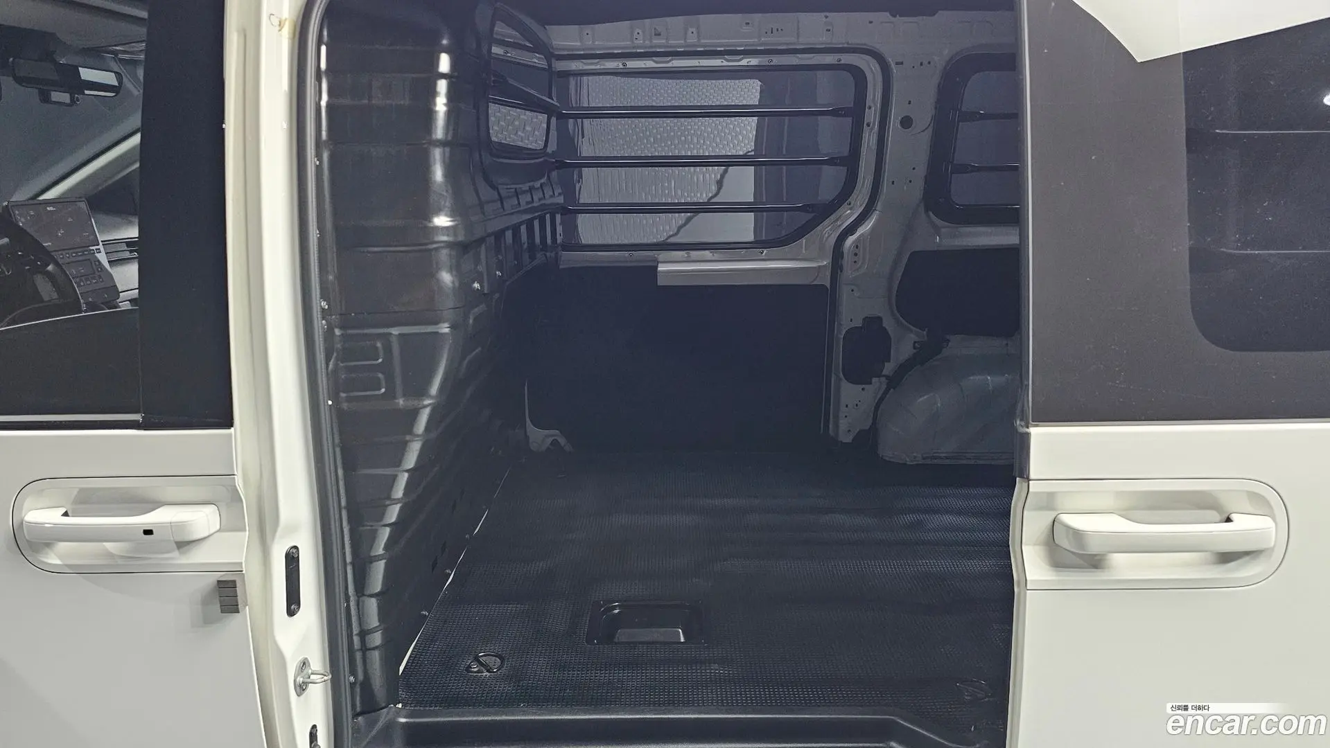 Hyundai Staria Cargo 3-Seater 2022