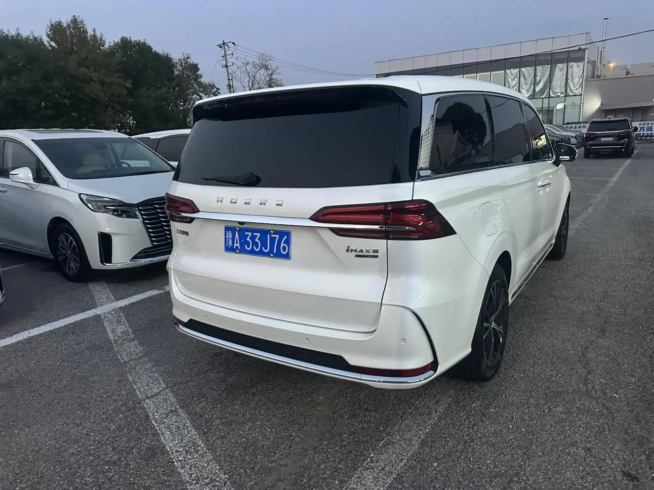 Roewe iMAX8 2023 400TGI Premium Plus