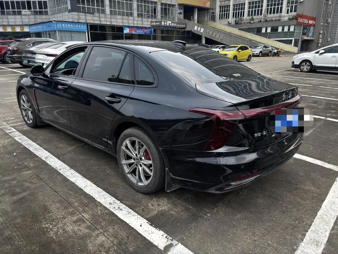 Hongqi H5 2025 1.5T DCT