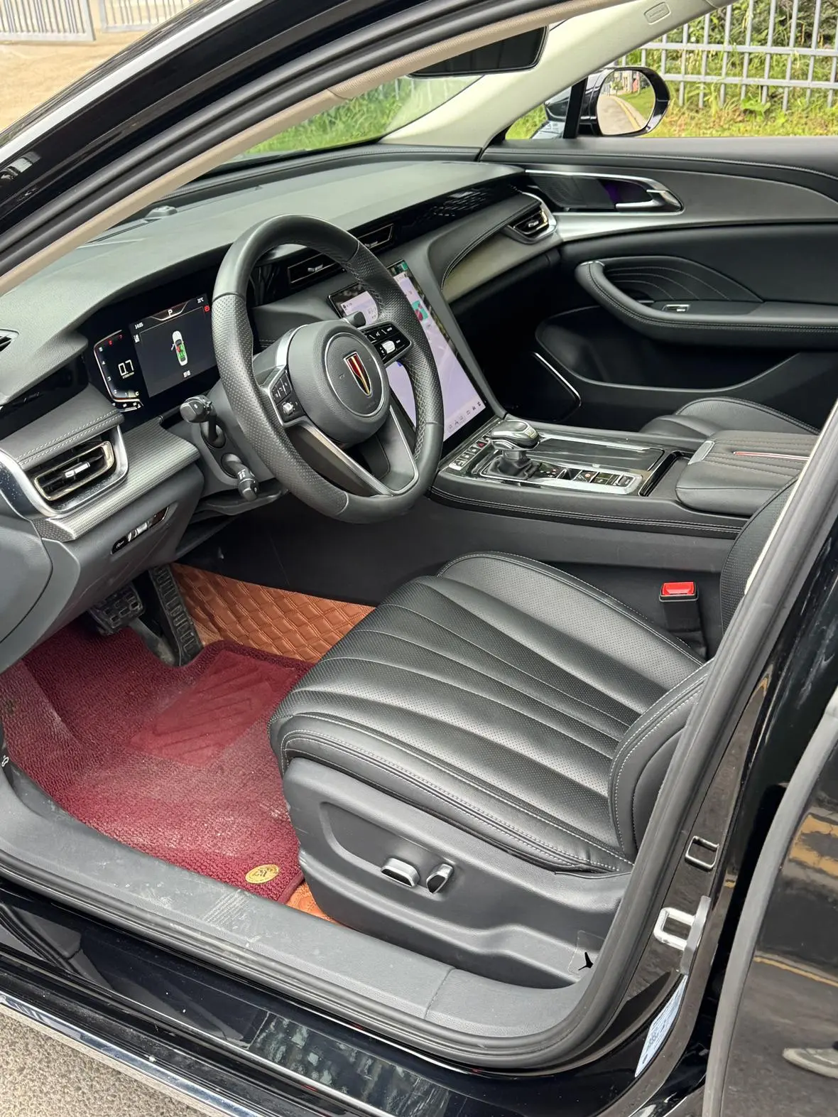 Hongqi H5 2023 2.0T Auto Connected Flagship Enjoy