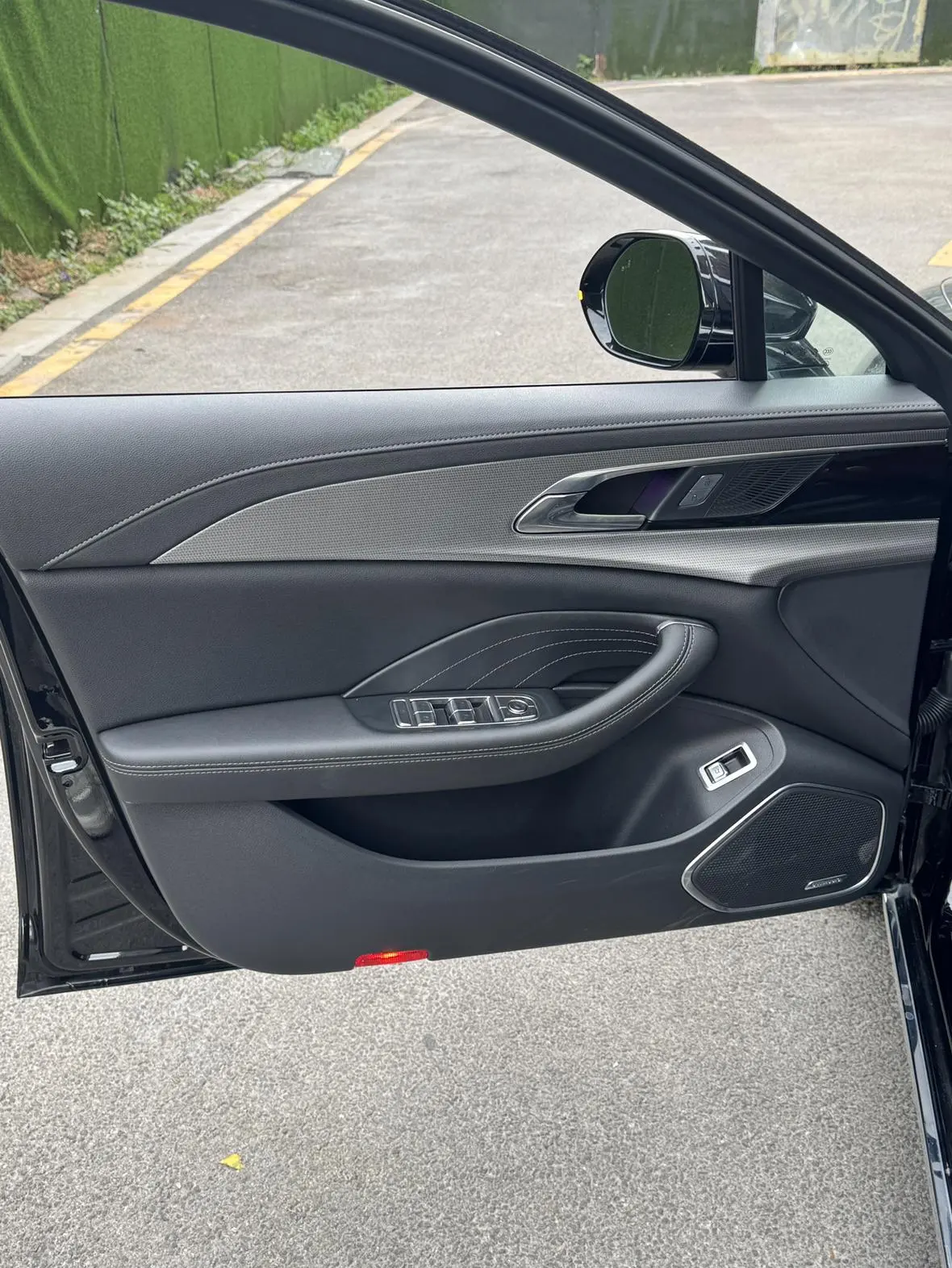 Hongqi H5 2023 2.0T Auto Connected Flagship Enjoy