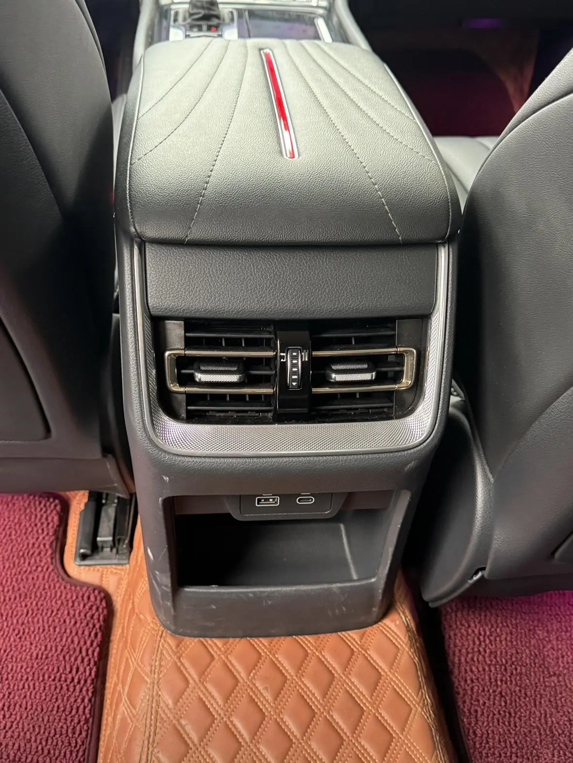 Hongqi H5 2023 2.0T Auto Connected Flagship Enjoy