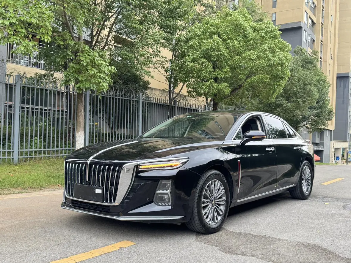 Hongqi H5 2023 2.0T Auto Connected Flagship Enjoy