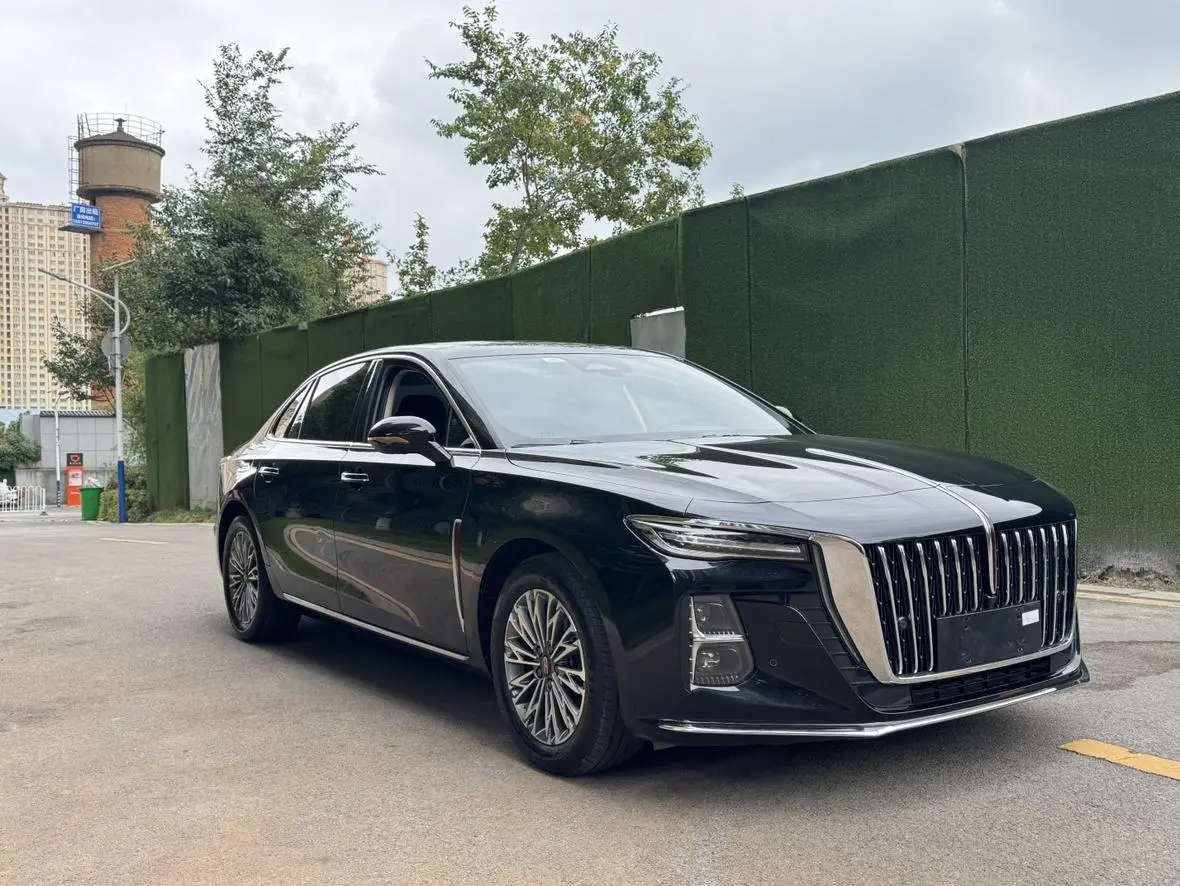 Hongqi H5 2023 2.0T Auto Connected Flagship Enjoy